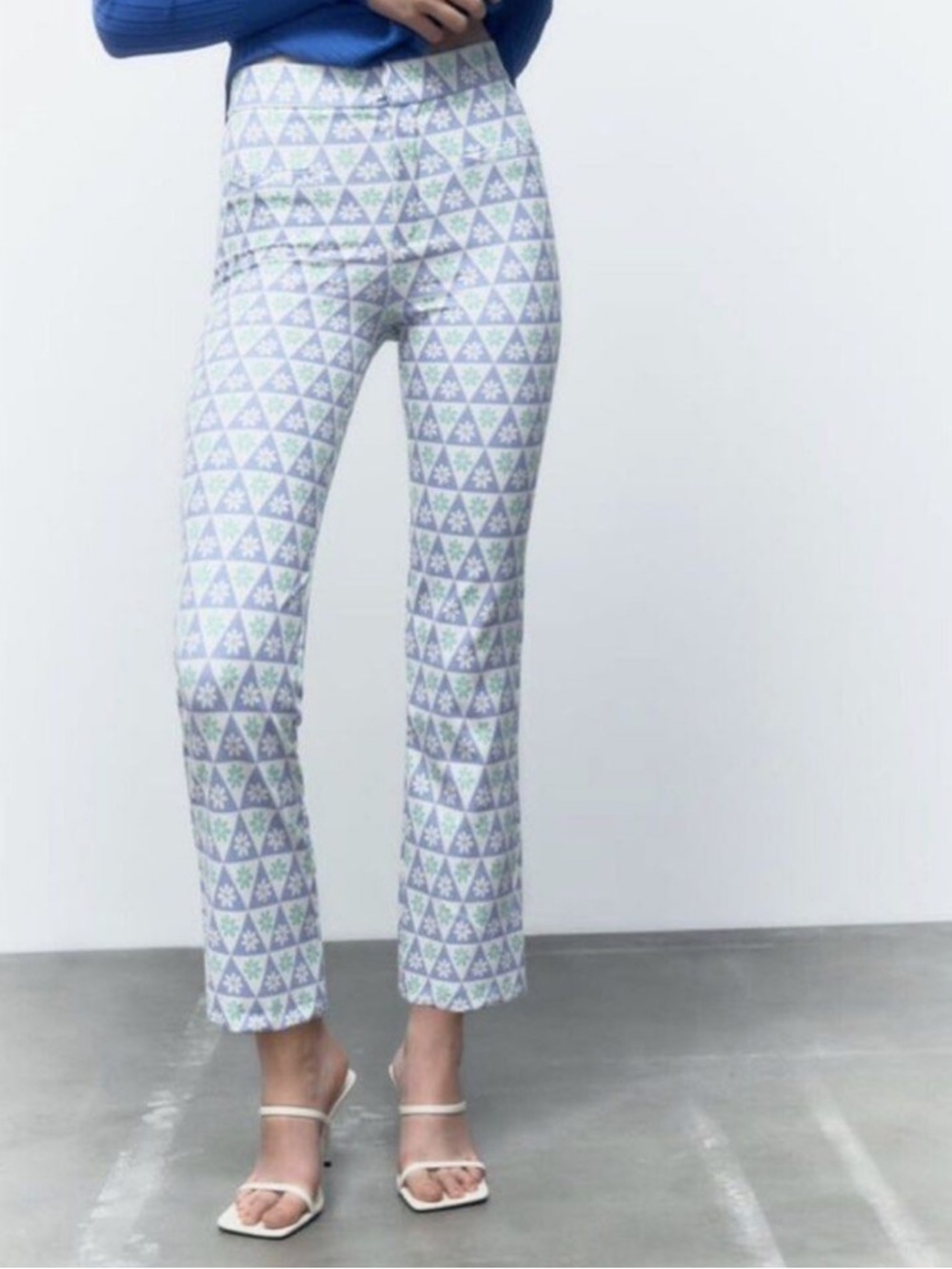 Zara Triangular Patterned Cropped Pants in Blue and Green